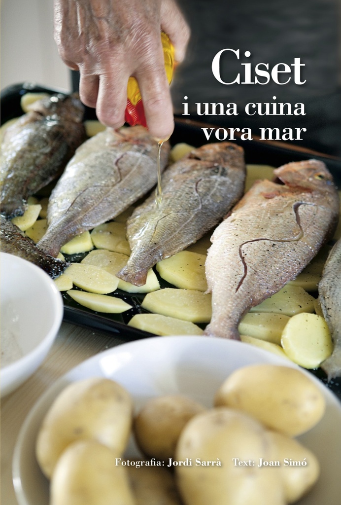 Ciset i una cuina vora mar