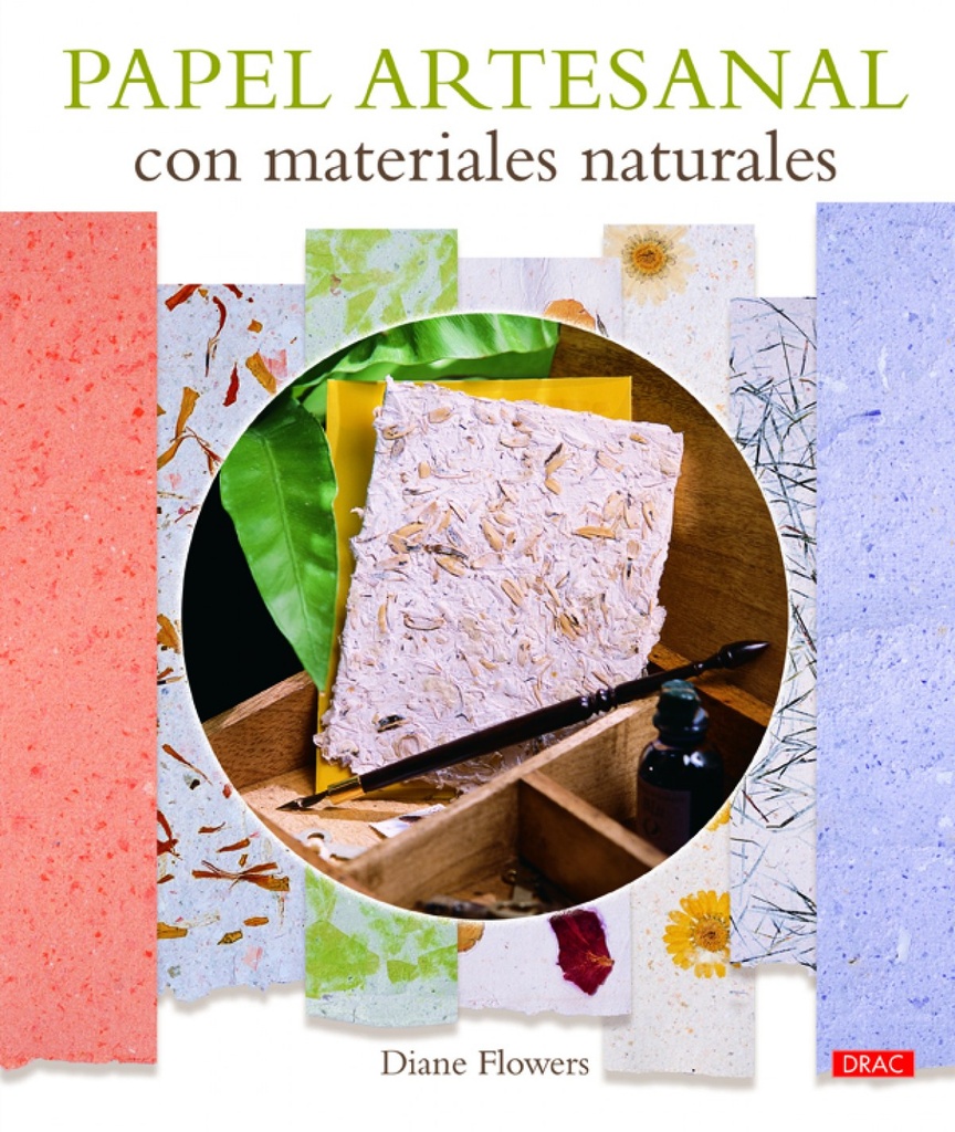 Papel artesanal con materiales naturales