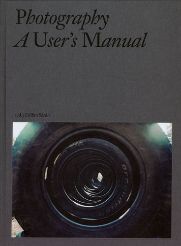 PHOTOGRAPHY: A USER´S MANUAL