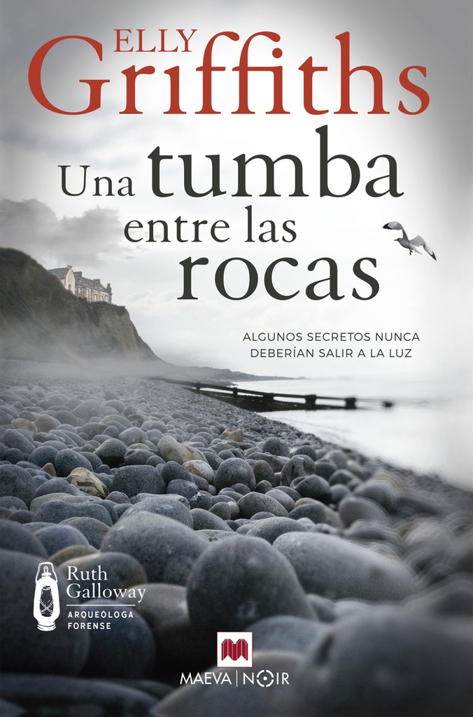 Una tumba entre las rocas